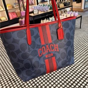 NWT Coach signature City Tote with graphic